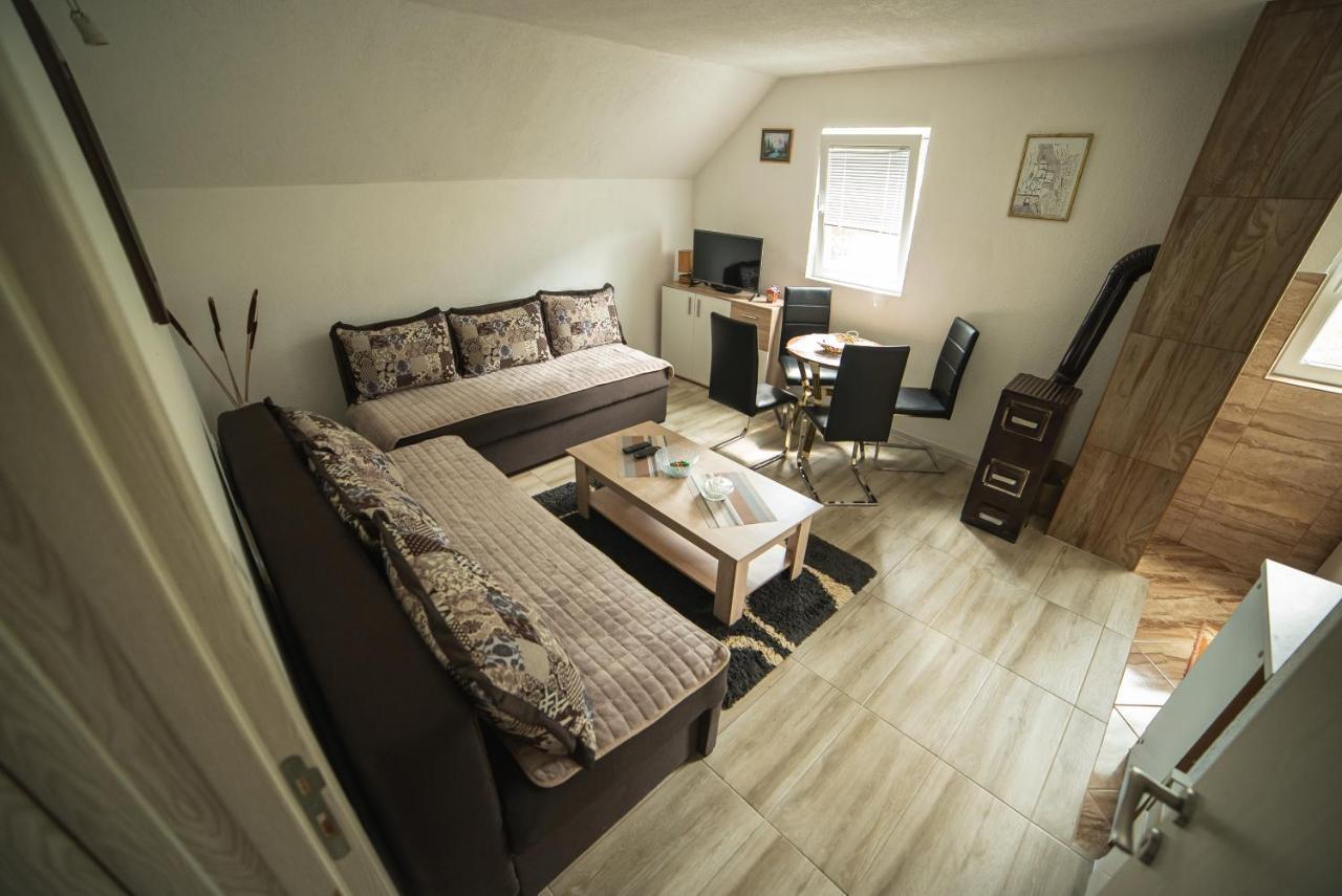 Guest House "Visnja" ชาเบลียค ภายนอก รูปภาพ